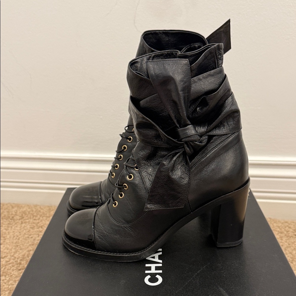 Chanel Lace-Up Ankle Boots Bow Wrap Black Leather Cap Toe Heeled Booties 37.5 - Picture 4 of 12